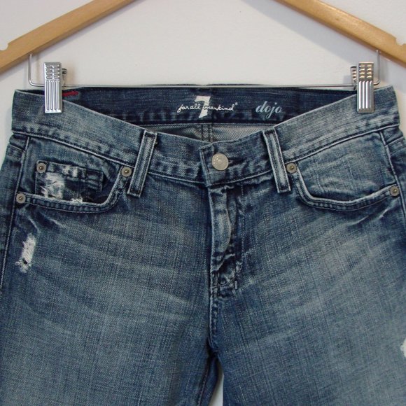 7 For All Mankind Dojo Cropped Capri Flare Leg Distressed Jeans Size 27 - Picture 3 of 15